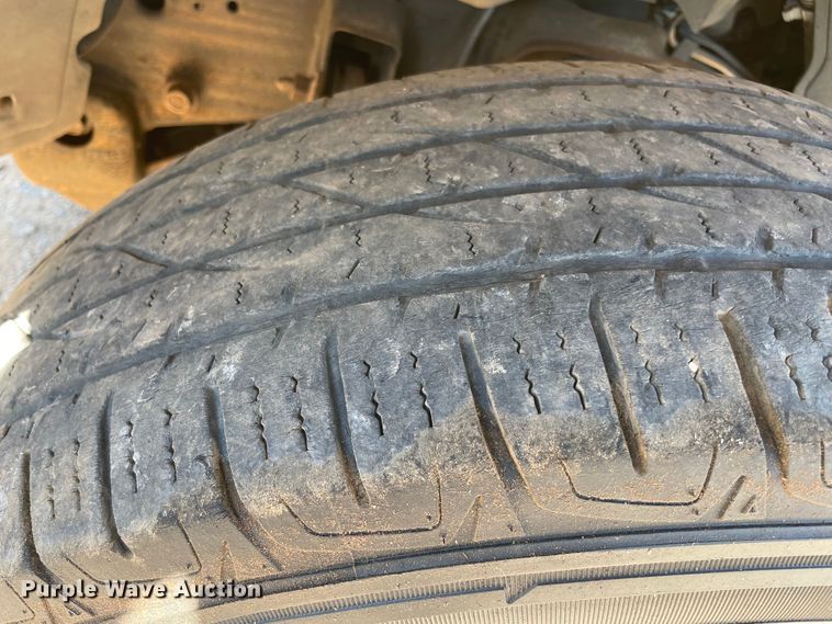 image for item MR9420 2005 Chevrolet Avalanche 1500  pickup truck