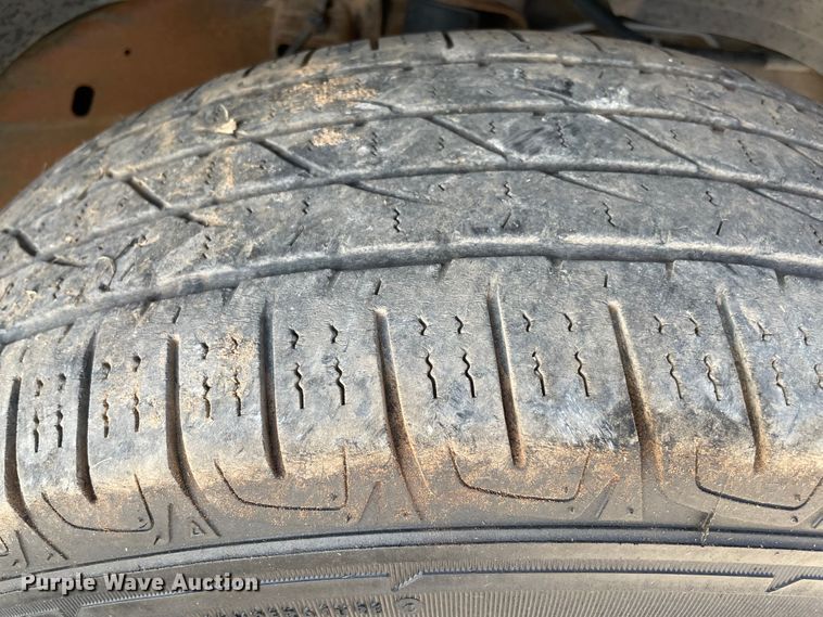 image for item MR9420 2005 Chevrolet Avalanche 1500  pickup truck