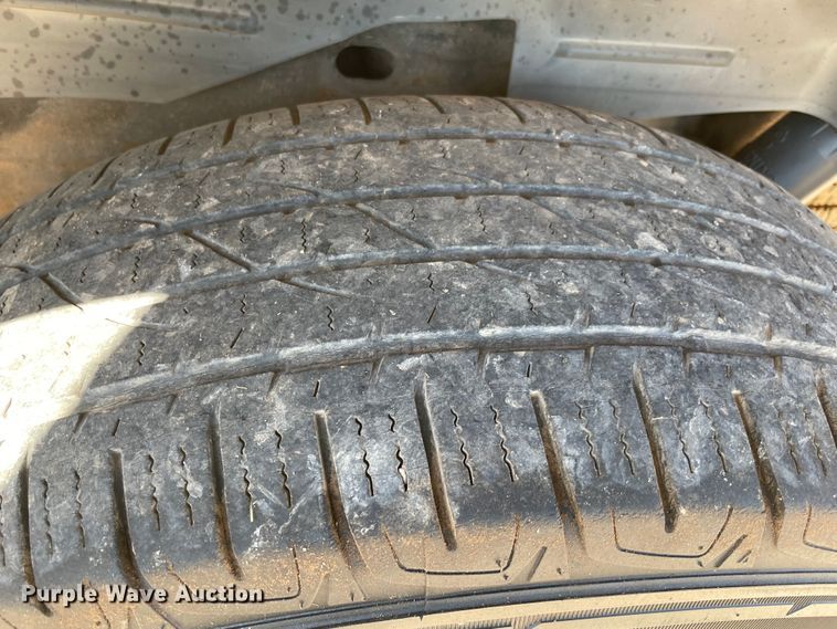 image for item MR9420 2005 Chevrolet Avalanche 1500  pickup truck