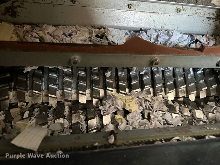 image for item MR9927 Cummins 1460  paper shredder