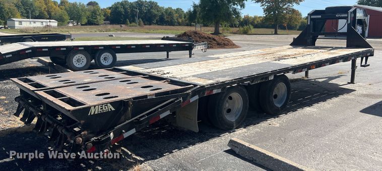 image for item MR9942 2017 Bigtex 22GN-20BK+5MR  equipment trailer