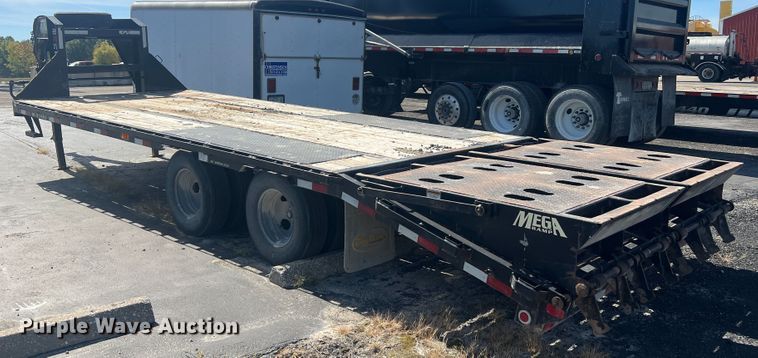 image for item MR9942 2017 Bigtex 22GN-20BK+5MR  equipment trailer