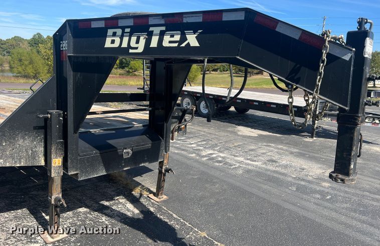 image for item MR9942 2017 Bigtex 22GN-20BK+5MR  equipment trailer