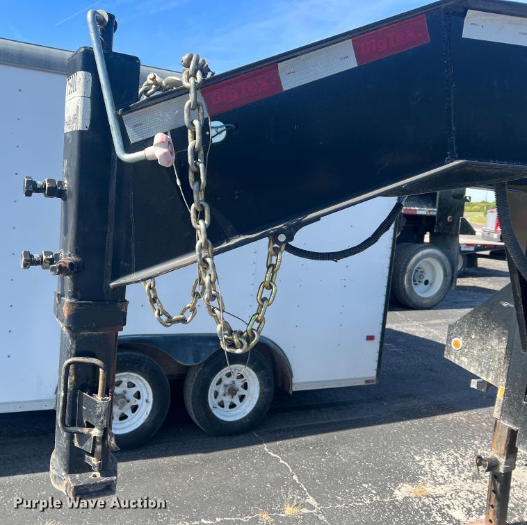 image for item MR9942 2017 Bigtex 22GN-20BK+5MR  equipment trailer