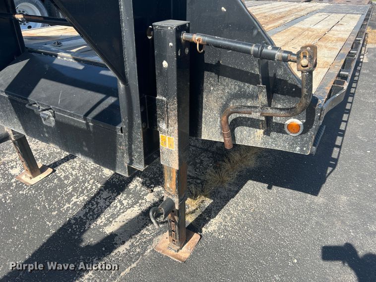 image for item MR9942 2017 Bigtex 22GN-20BK+5MR  equipment trailer