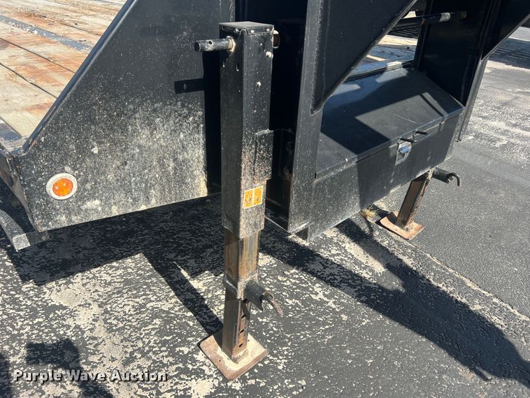 image for item MR9942 2017 Bigtex 22GN-20BK+5MR  equipment trailer