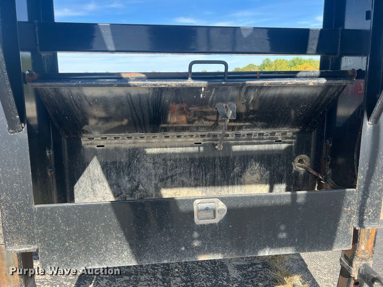 image for item MR9942 2017 Bigtex 22GN-20BK+5MR  equipment trailer