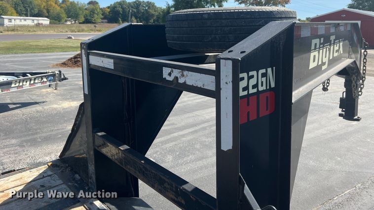 image for item MR9942 2017 Bigtex 22GN-20BK+5MR  equipment trailer