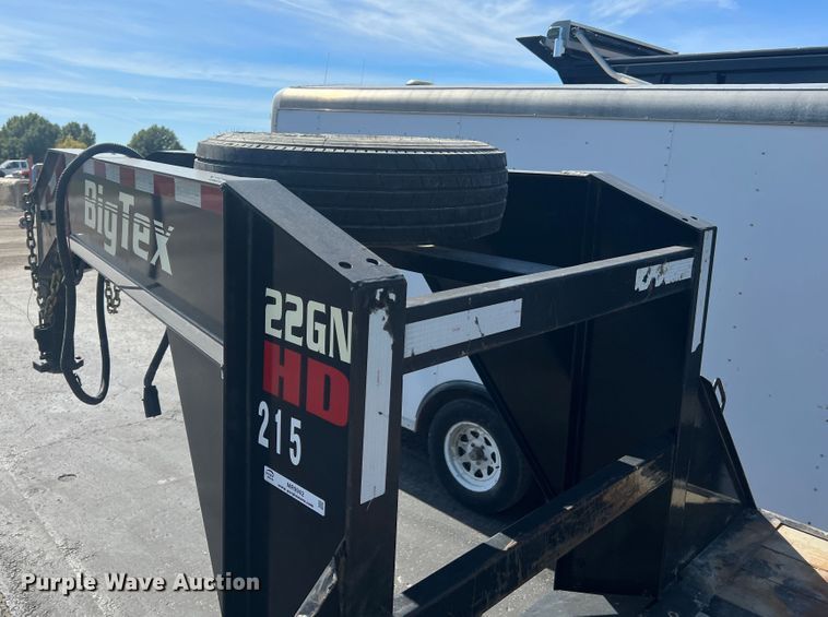 image for item MR9942 2017 Bigtex 22GN-20BK+5MR  equipment trailer