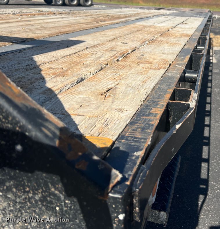 image for item MR9942 2017 Bigtex 22GN-20BK+5MR  equipment trailer