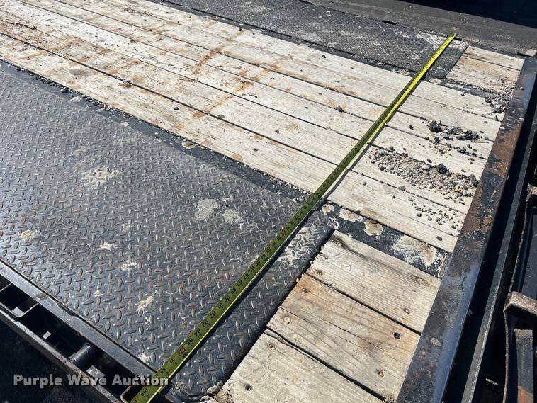 image for item MR9942 2017 Bigtex 22GN-20BK+5MR  equipment trailer