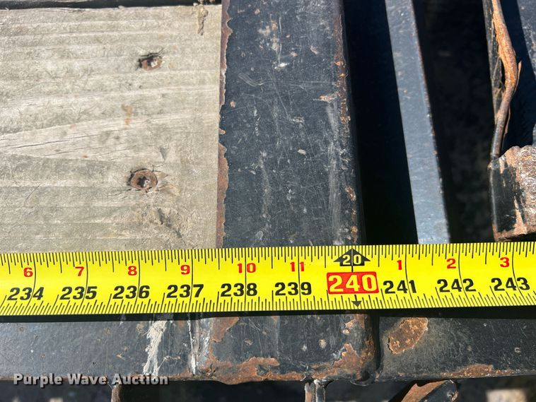 image for item MR9942 2017 Bigtex 22GN-20BK+5MR  equipment trailer