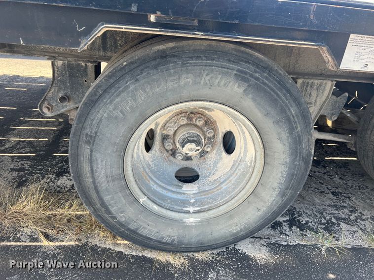 image for item MR9942 2017 Bigtex 22GN-20BK+5MR  equipment trailer