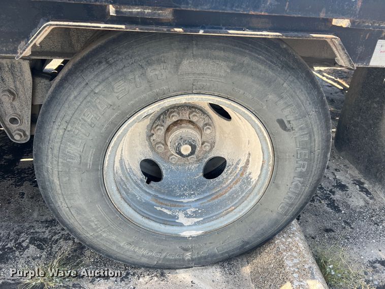 image for item MR9942 2017 Bigtex 22GN-20BK+5MR  equipment trailer