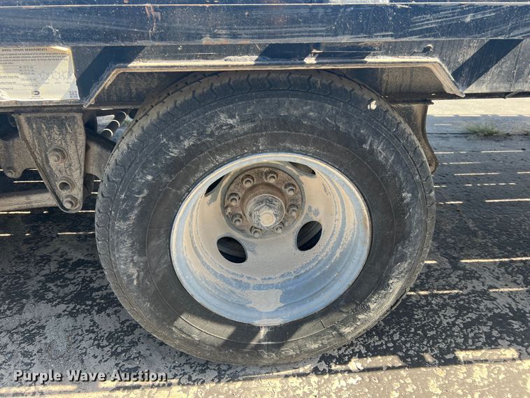 image for item MR9942 2017 Bigtex 22GN-20BK+5MR  equipment trailer