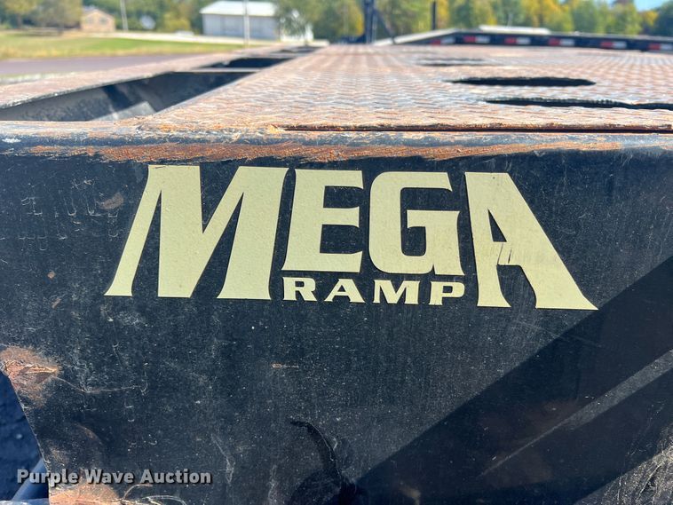 image for item MR9942 2017 Bigtex 22GN-20BK+5MR  equipment trailer