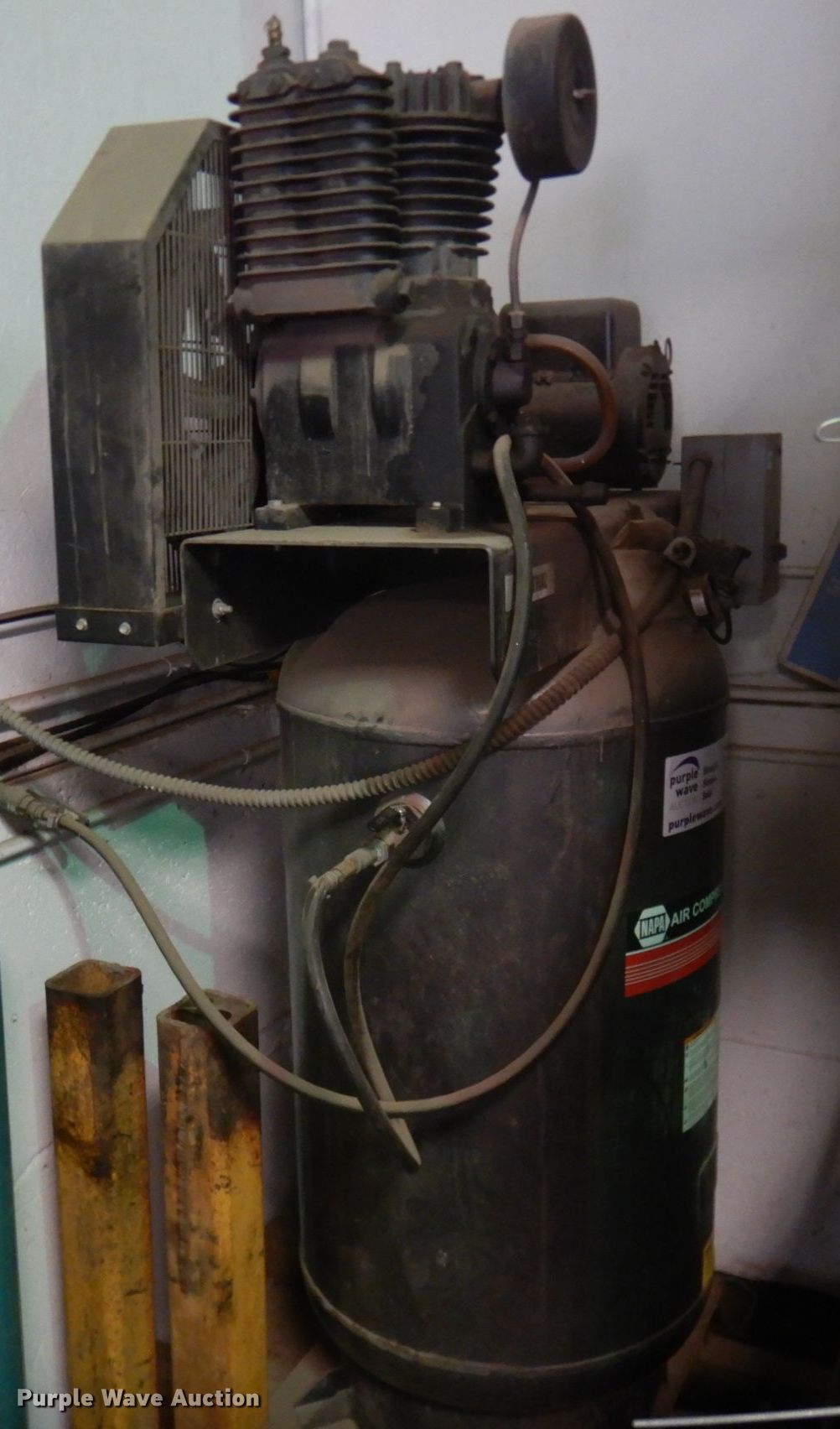 Napa 82348VAT air compressor in Byron, MN Item DR0562 sold Purple Wave