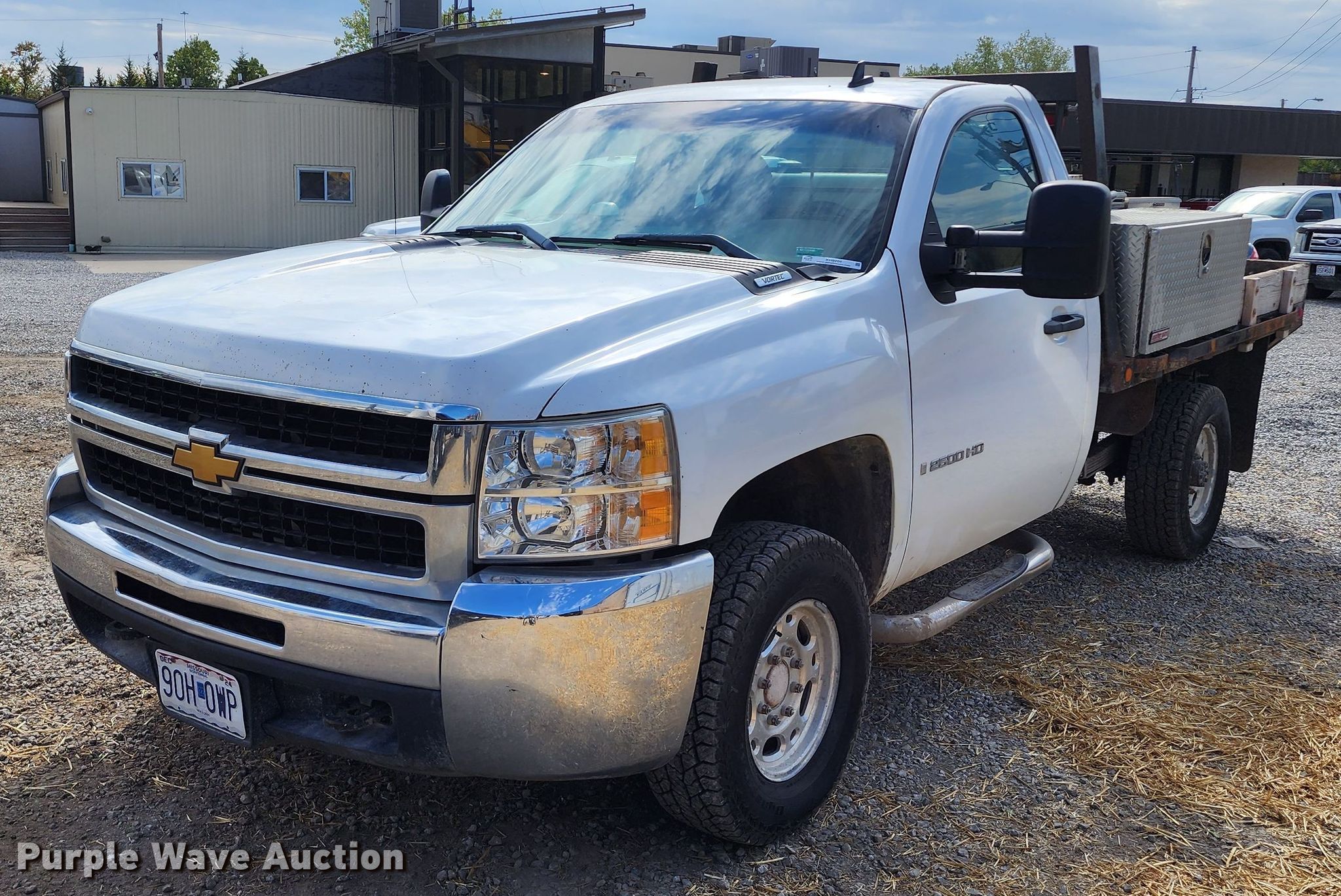 2009 Chevrolet Silverado 2500HD flatbed pickup truck in Kansas City, MO