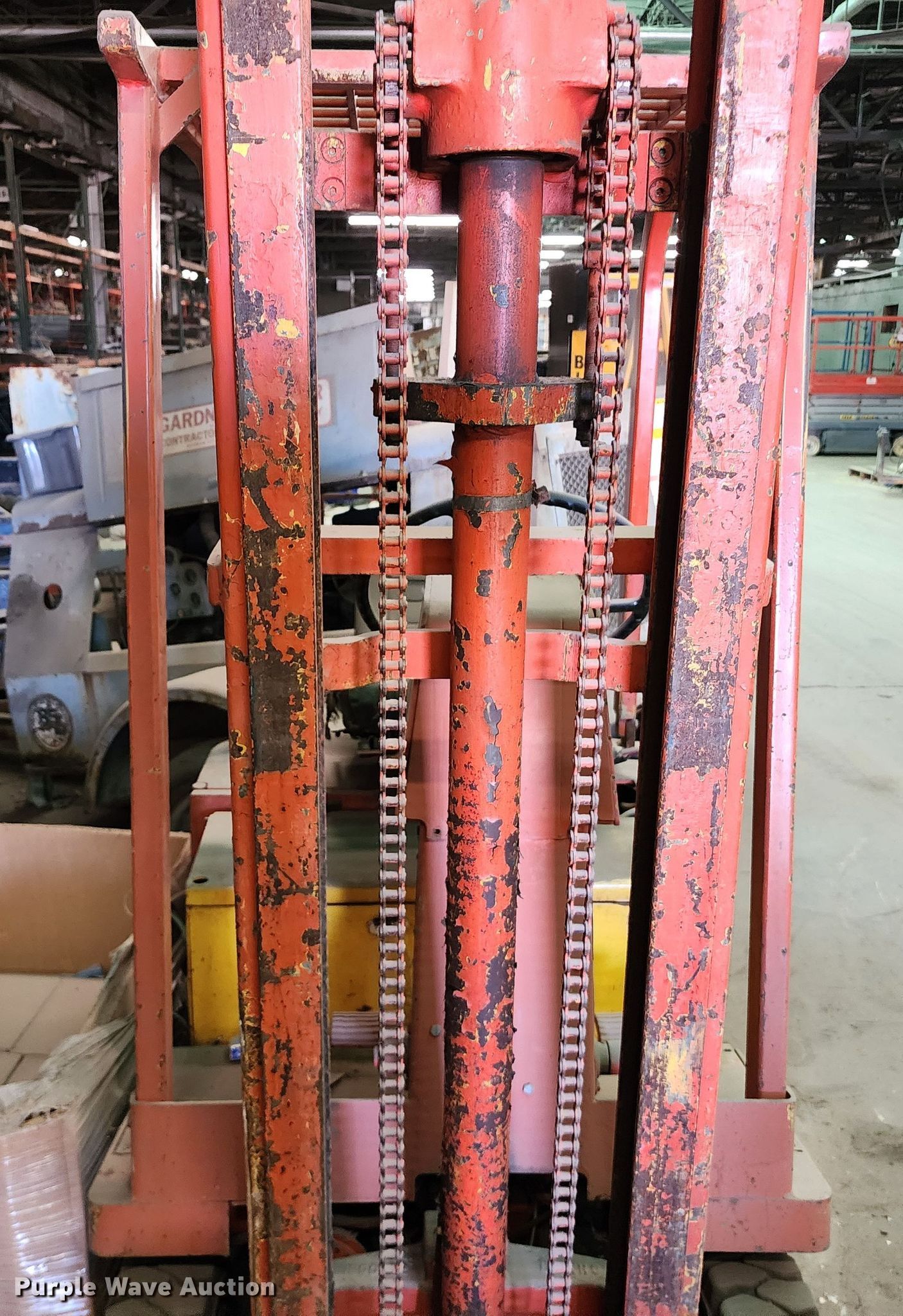 Clark forklift in Kansas City, MO Item KH9264 sold Purple Wave