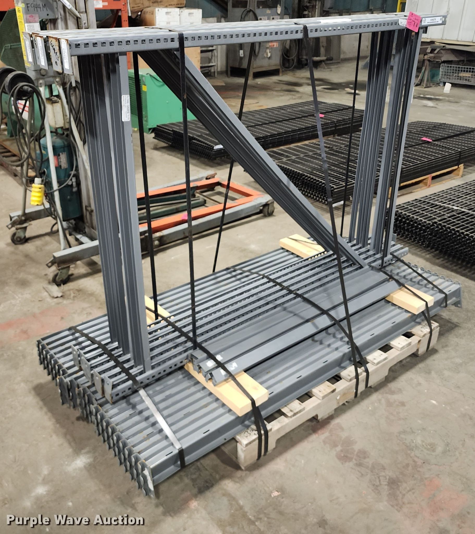 Pallet racking in Kansas City, MO Item KH9279 sold Purple Wave