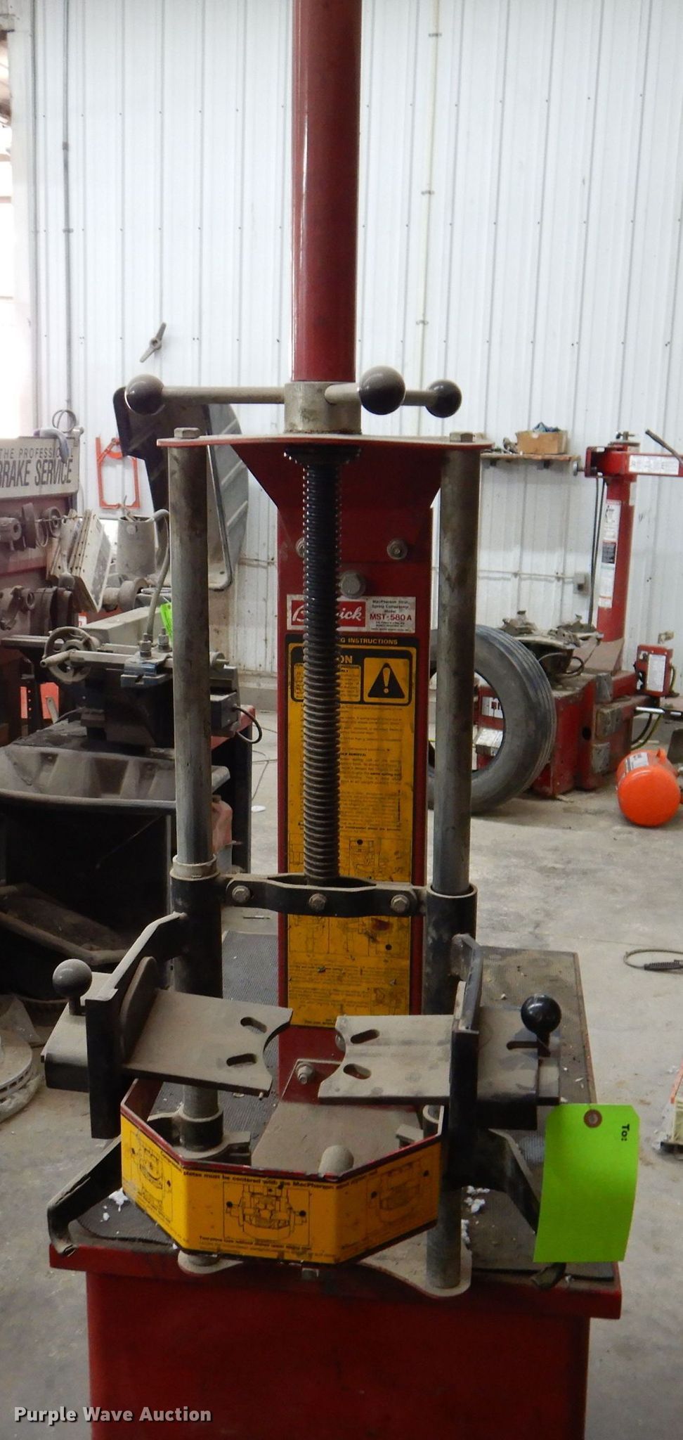 Branick MST580A manual strut spring compressor in Bloomfield, IA