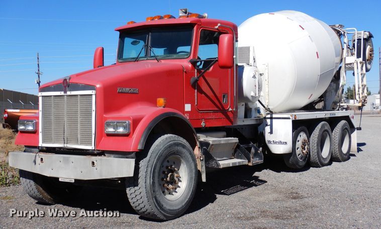 image for item DF8124 2001 Kenworth W900  ready mix truck