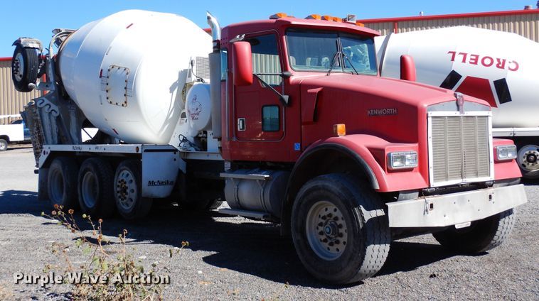 image for item DF8124 2001 Kenworth W900  ready mix truck