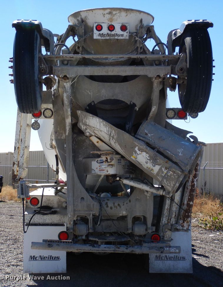 image for item DF8124 2001 Kenworth W900  ready mix truck