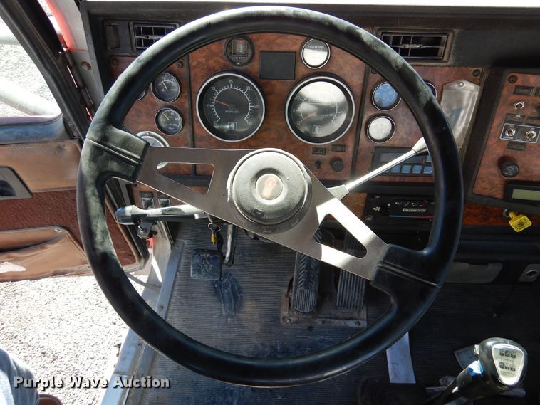 image for item DF8124 2001 Kenworth W900  ready mix truck