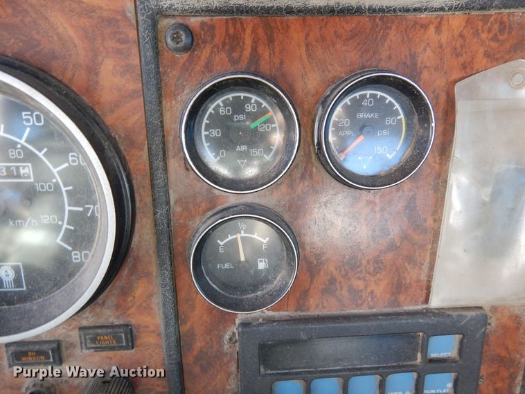 image for item DF8124 2001 Kenworth W900  ready mix truck