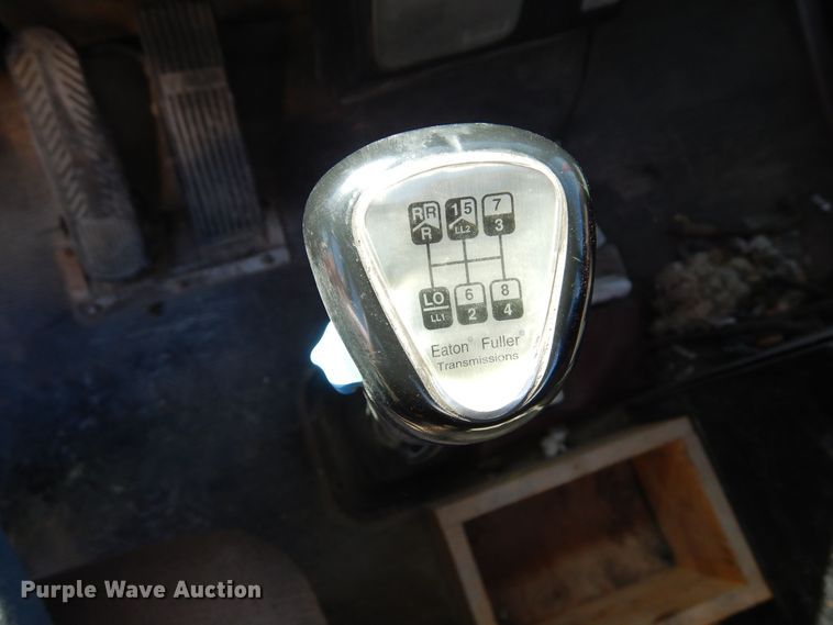 image for item DF8124 2001 Kenworth W900  ready mix truck