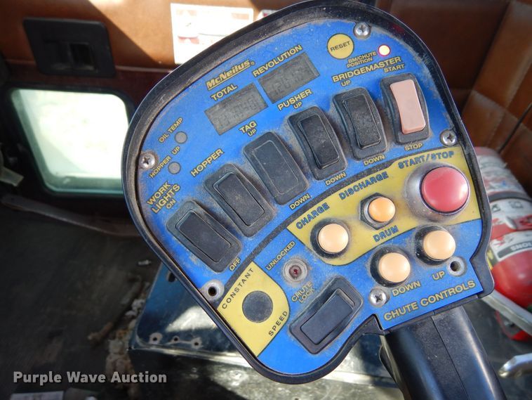 image for item DF8124 2001 Kenworth W900  ready mix truck