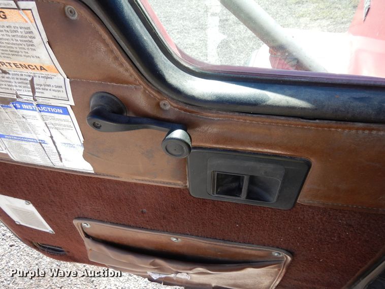 image for item DF8124 2001 Kenworth W900  ready mix truck