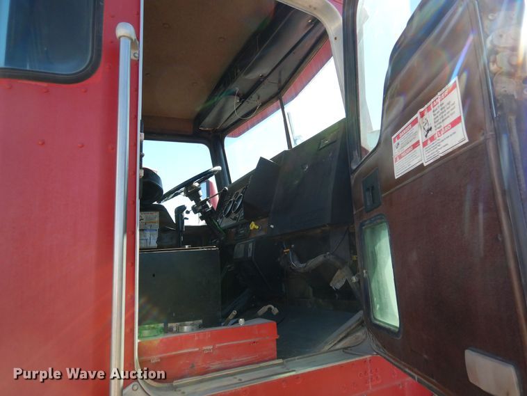 image for item DF8124 2001 Kenworth W900  ready mix truck