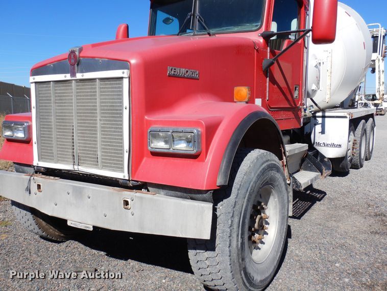 image for item DF8124 2001 Kenworth W900  ready mix truck