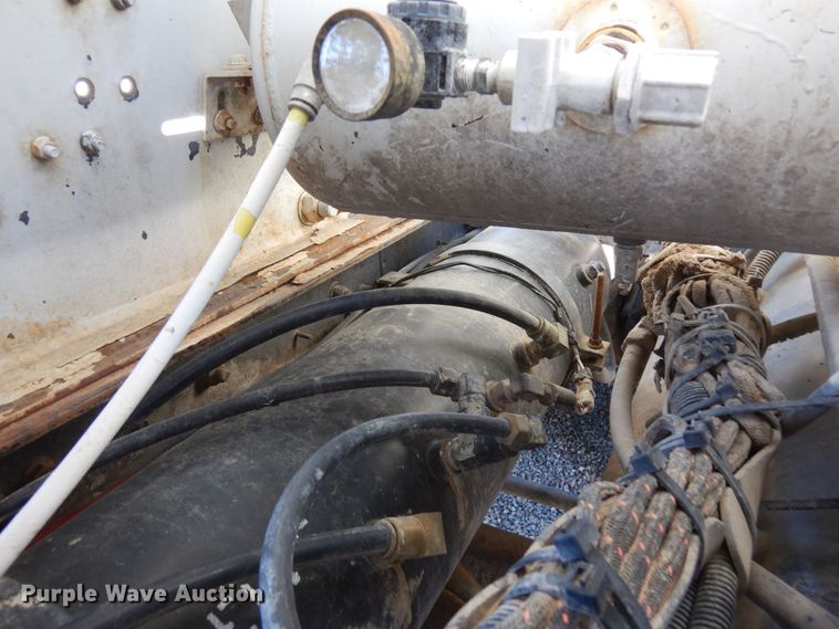 image for item DF8124 2001 Kenworth W900  ready mix truck