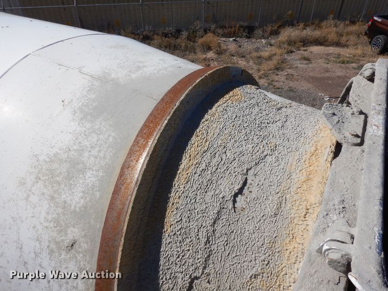 image for item DF8124 2001 Kenworth W900  ready mix truck