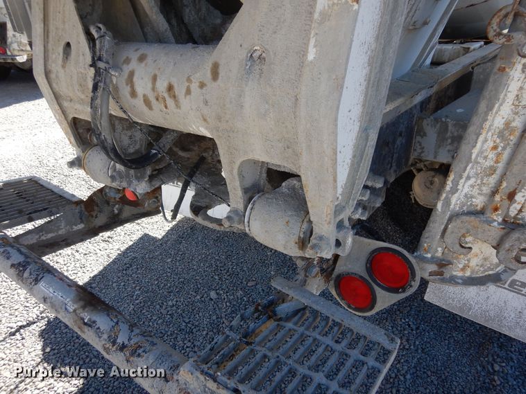 image for item DF8124 2001 Kenworth W900  ready mix truck