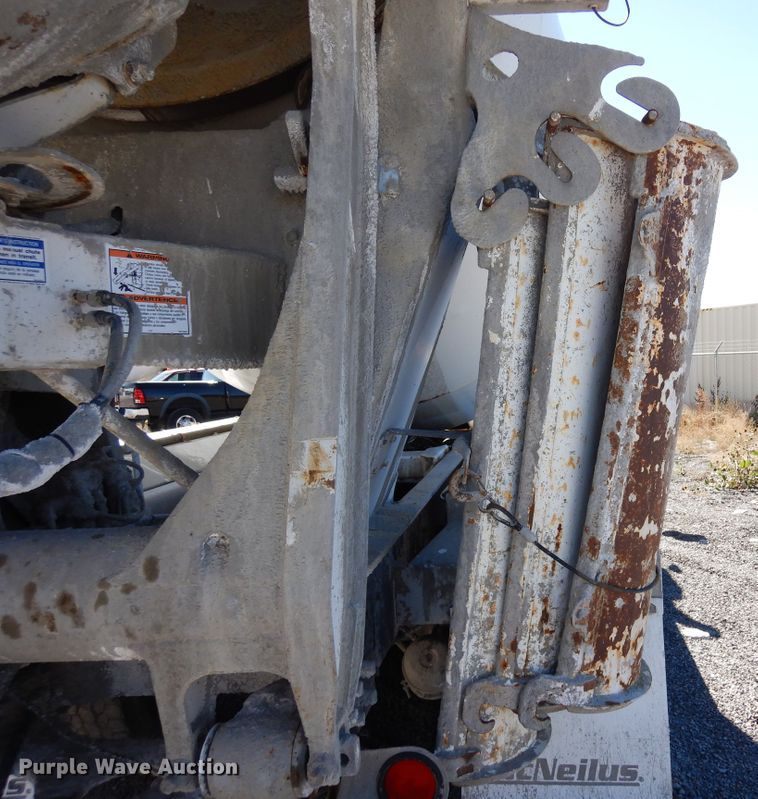 image for item DF8124 2001 Kenworth W900  ready mix truck