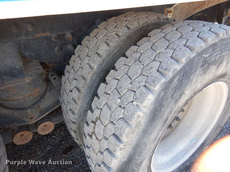 image for item DF8124 2001 Kenworth W900  ready mix truck