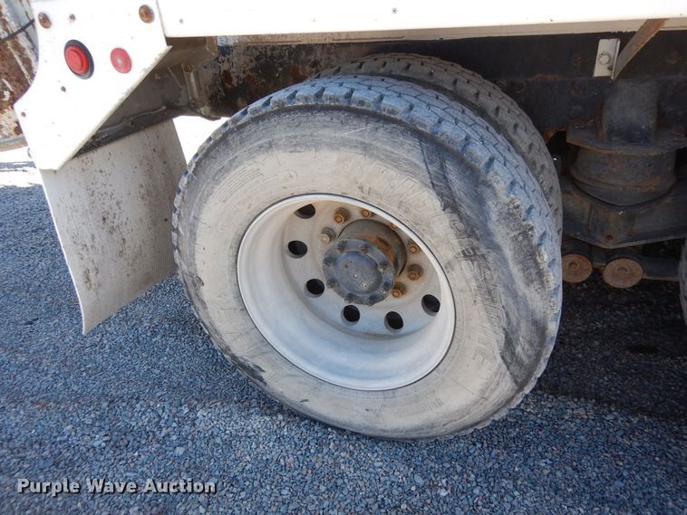 image for item DF8124 2001 Kenworth W900  ready mix truck