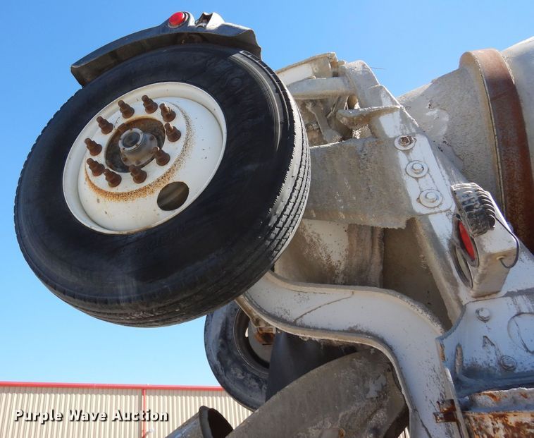 image for item DF8124 2001 Kenworth W900  ready mix truck