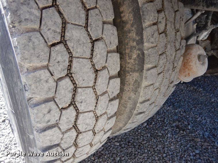 image for item DF8124 2001 Kenworth W900  ready mix truck