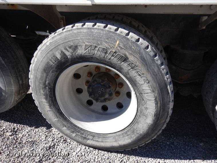 image for item DF8124 2001 Kenworth W900  ready mix truck