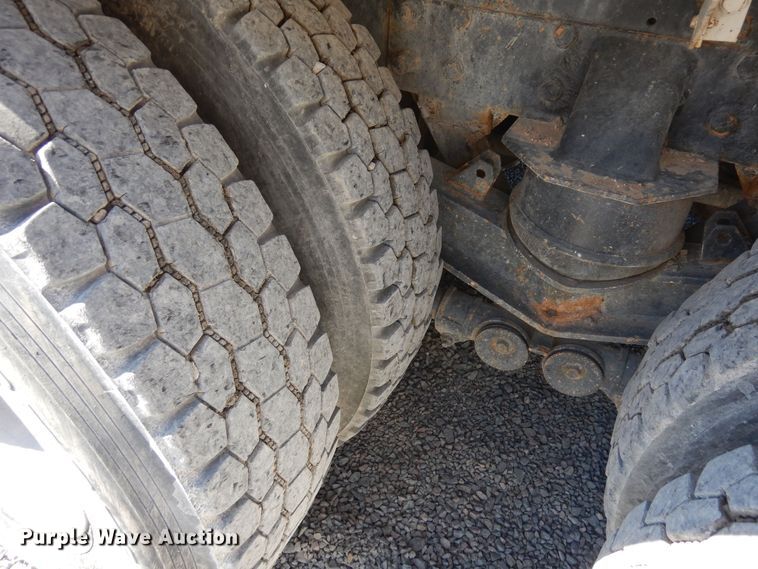 image for item DF8124 2001 Kenworth W900  ready mix truck