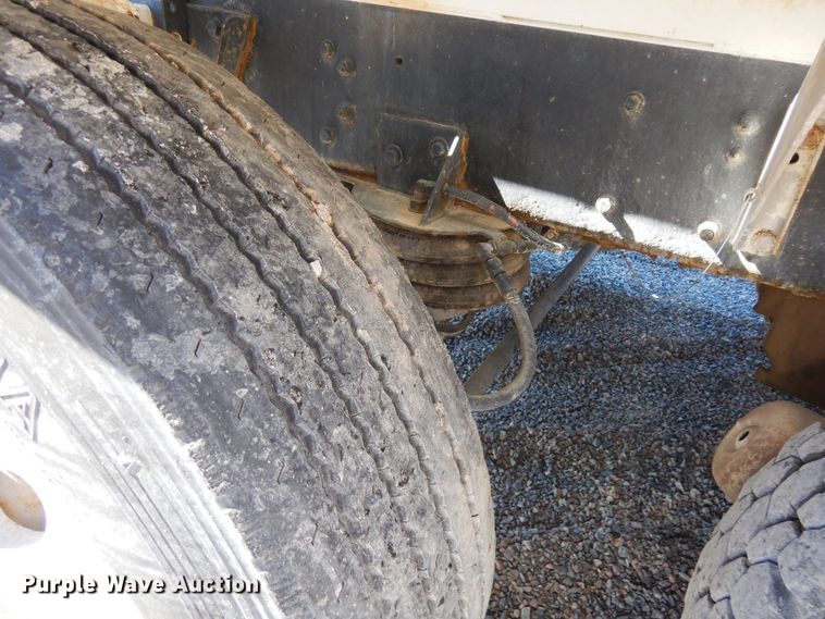 image for item DF8124 2001 Kenworth W900  ready mix truck