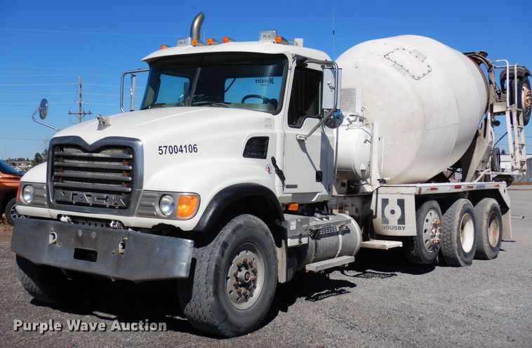 image for item DF8125 2004 Mack CV513 Granite  ready mix truck