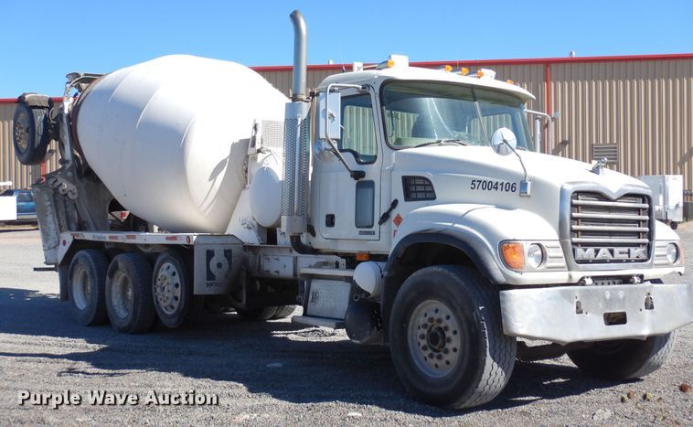 image for item DF8125 2004 Mack CV513 Granite  ready mix truck
