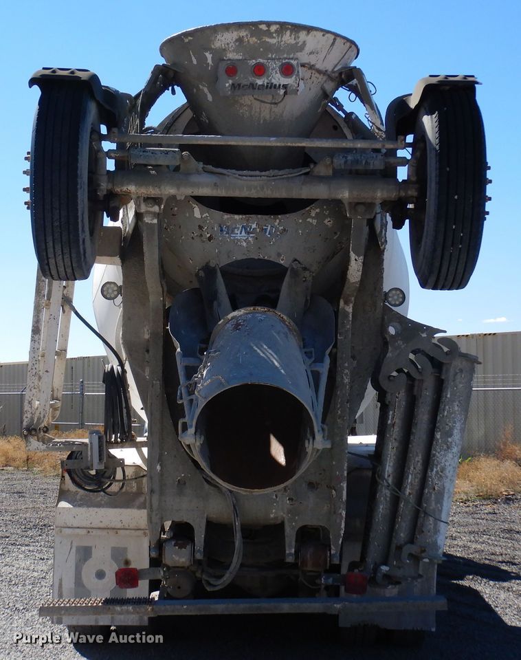 image for item DF8125 2004 Mack CV513 Granite  ready mix truck