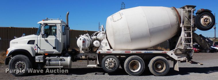 image for item DF8125 2004 Mack CV513 Granite  ready mix truck